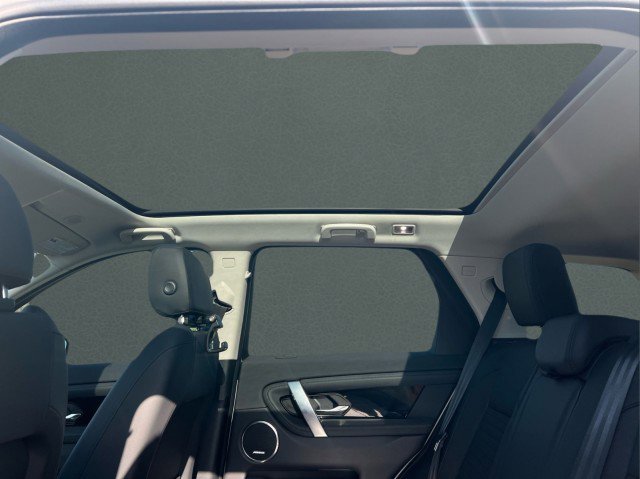Used 2025 Land Rover Discovery Sport S image 17