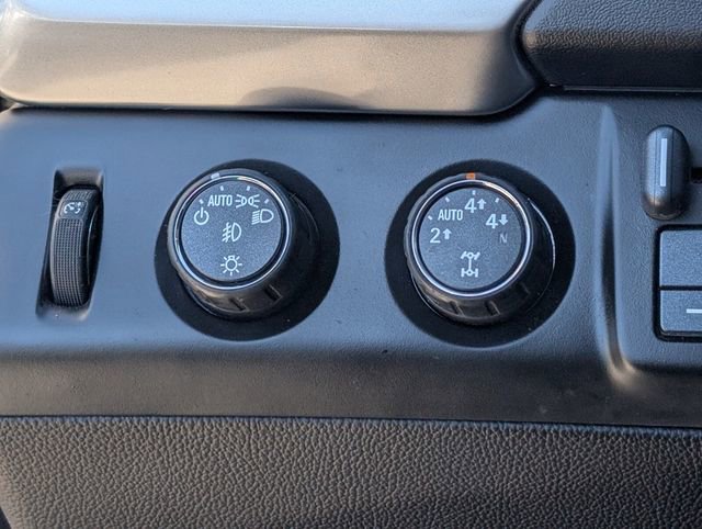 Used 2015 Chevrolet Suburban LTZ image 20