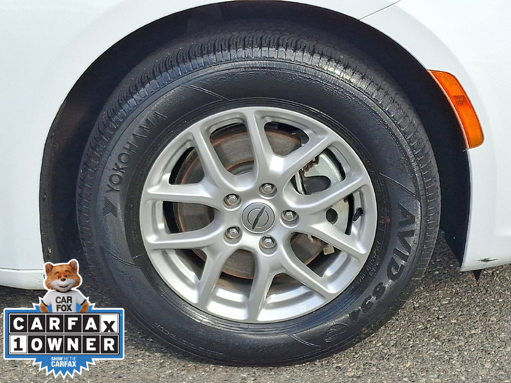 Used 2024 Chrysler Pacifica Touring-L FWD image 8