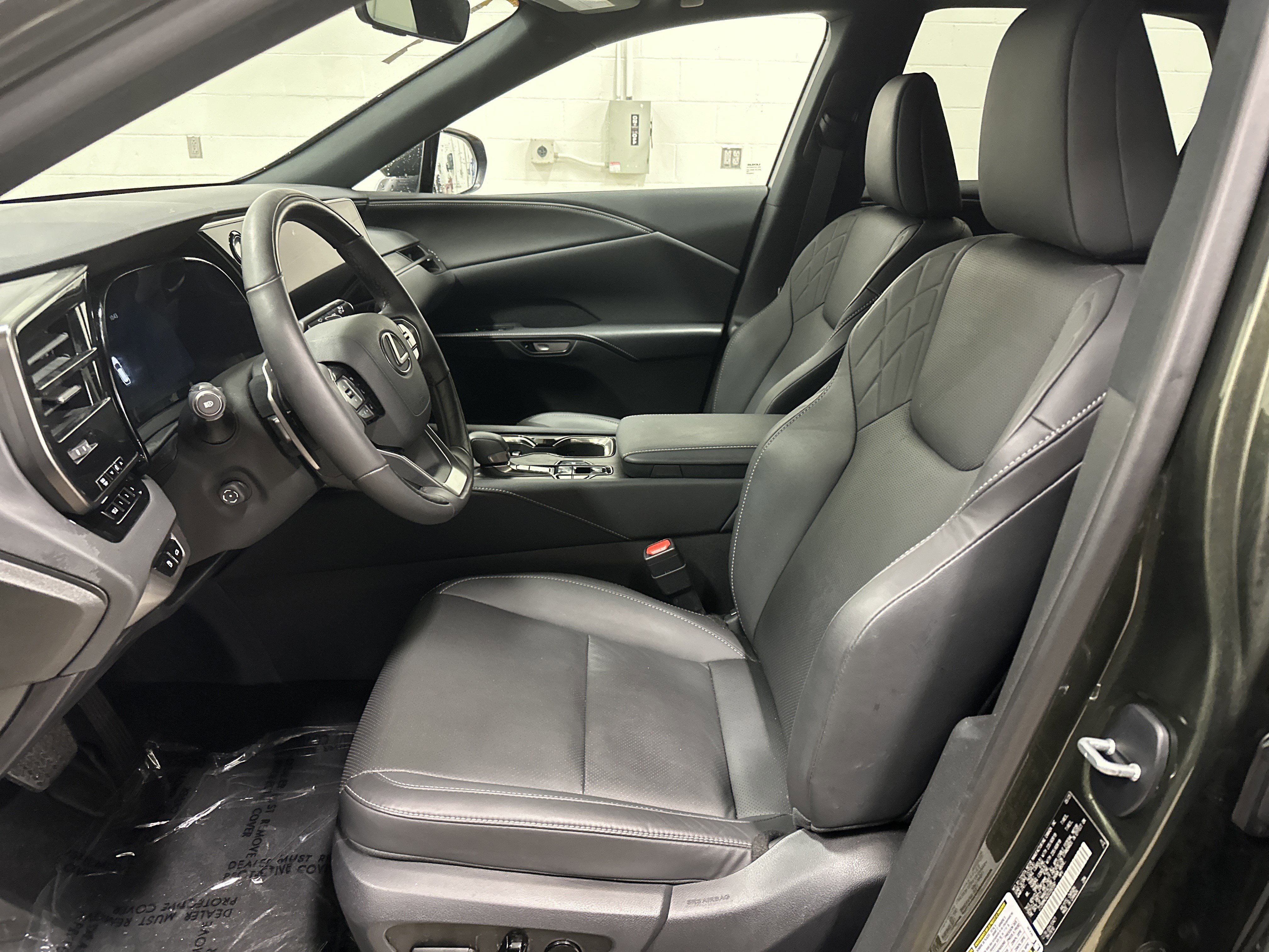 Certified 2025 Lexus RX 350h 350h Premium w/ Accessory Package image 16