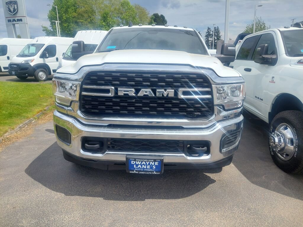 Used 2024 RAM 3500 SLT w/ Quick Order Package 2YG SLT AWD/4WD image 2