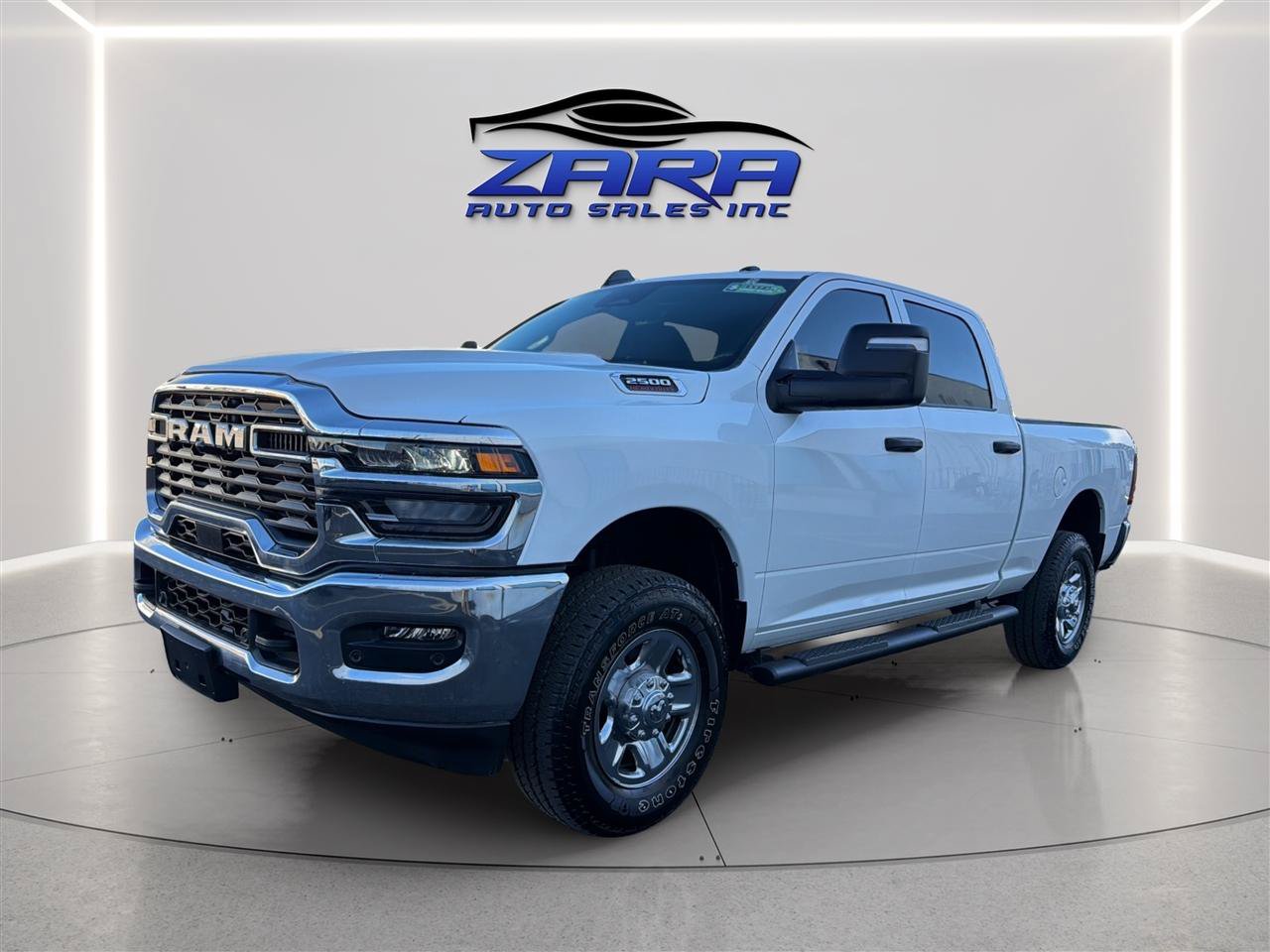 Used 2026 RAM 2500 Tradesman AWD/4WD image 3