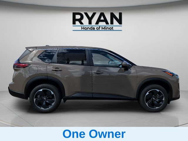Used 2025 Nissan Rogue SV AWD/4WD image 5