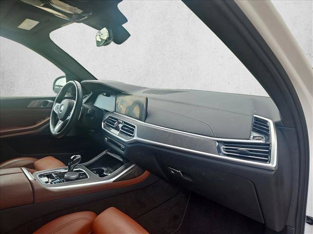 Used 2022 BMW X7 M50i AWD/4WD image 17
