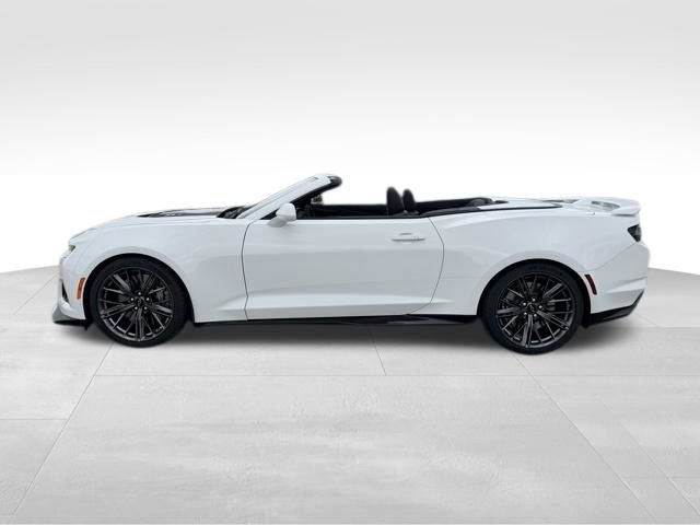 Used 2023 Chevrolet Camaro ZL1 RWD image 5