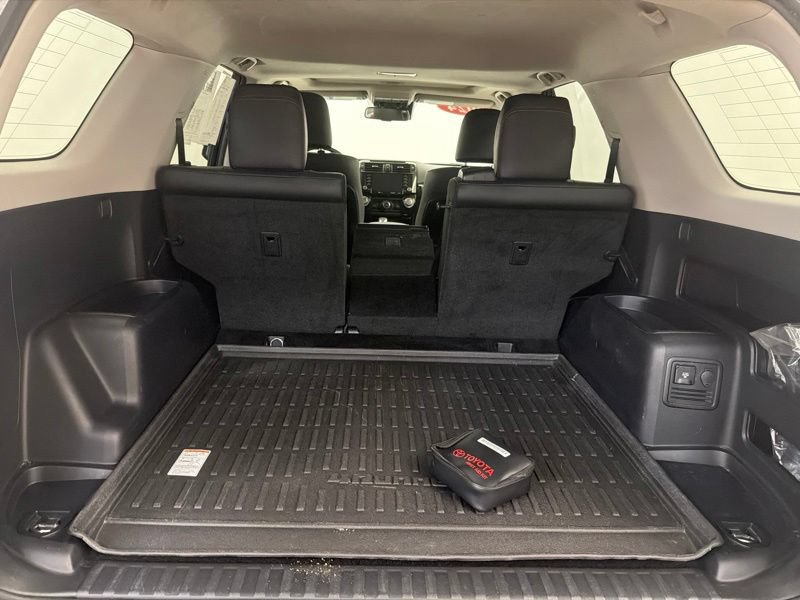 Used 2024 Toyota 4Runner TRD Off-Road Premium w/ Off Road Premium Plus Package AWD/4WD image 10