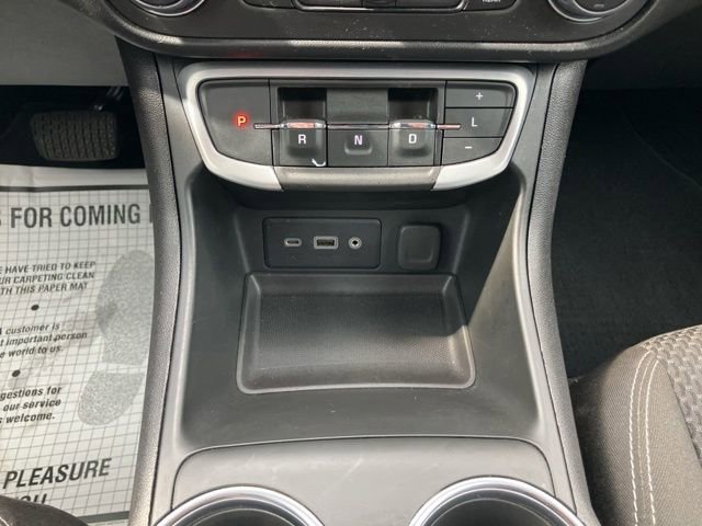 Used 2023 GMC Terrain SLE w/ Driver Convenience Package image 28
