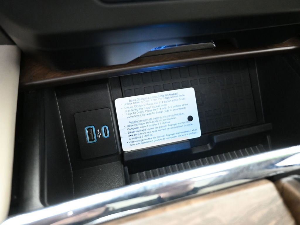 Used 2021 Ford Expedition Platinum image 31