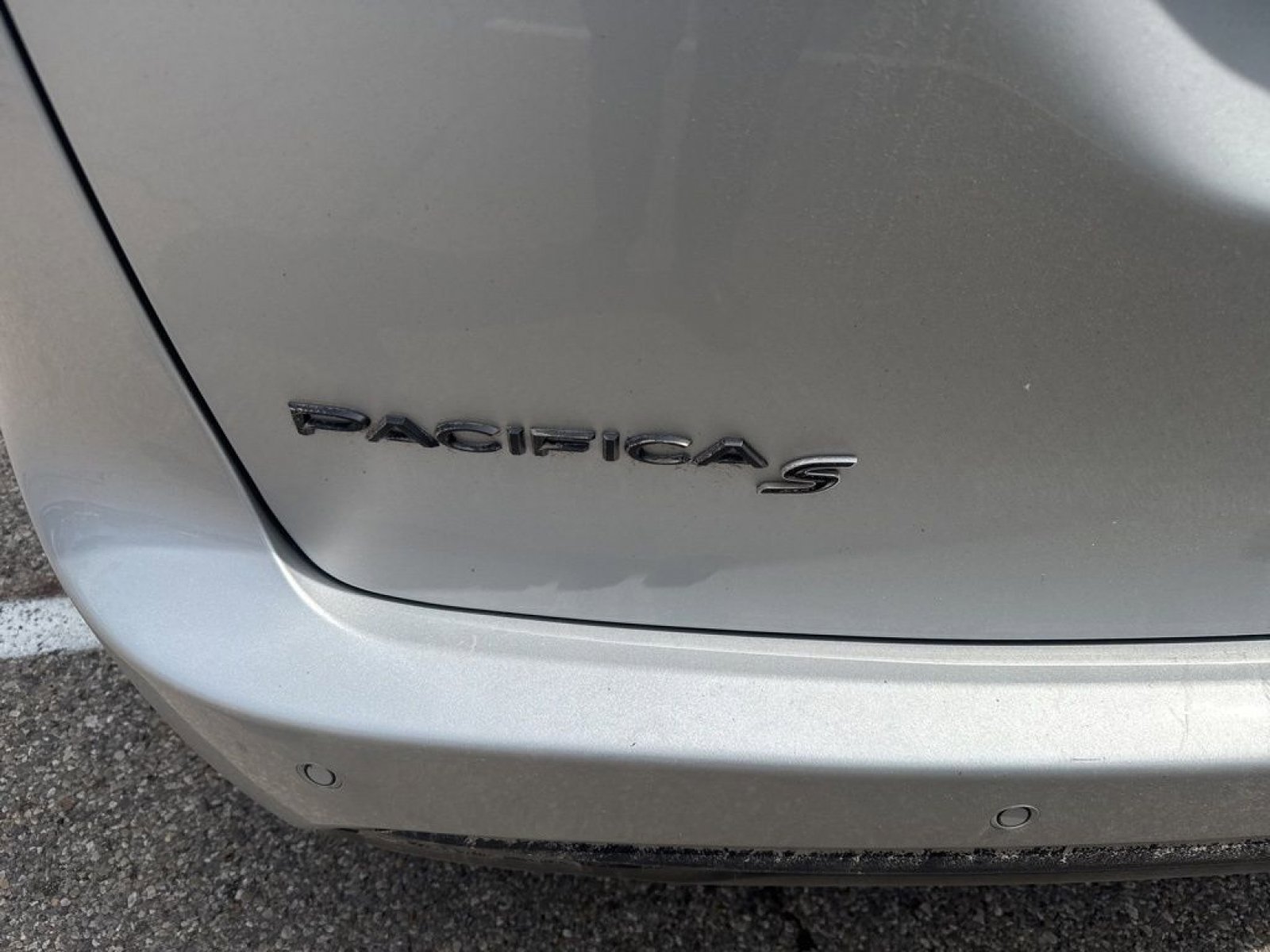 Used 2024 Chrysler Pacifica Limited w/ S Appearance Package image 6