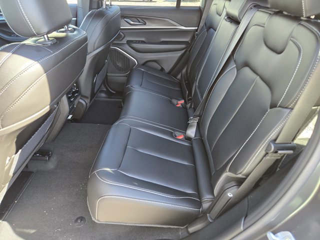 New 2026 Jeep Grand Cherokee Limited image 17