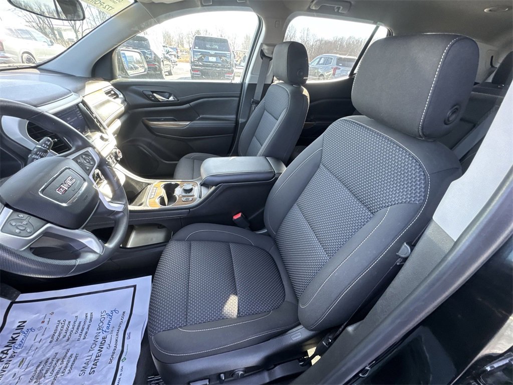 Used 2023 GMC Acadia SLE w/ Driver Convenience Package image 11