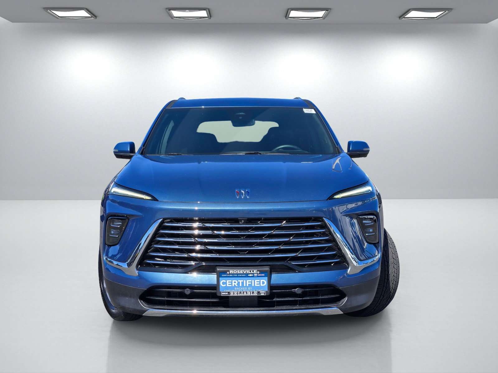 Certified 2025 Buick Enclave Preferred image 2