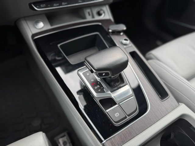 Used 2022 Audi Q5 2.0T Premium Plus AWD/4WD image 25