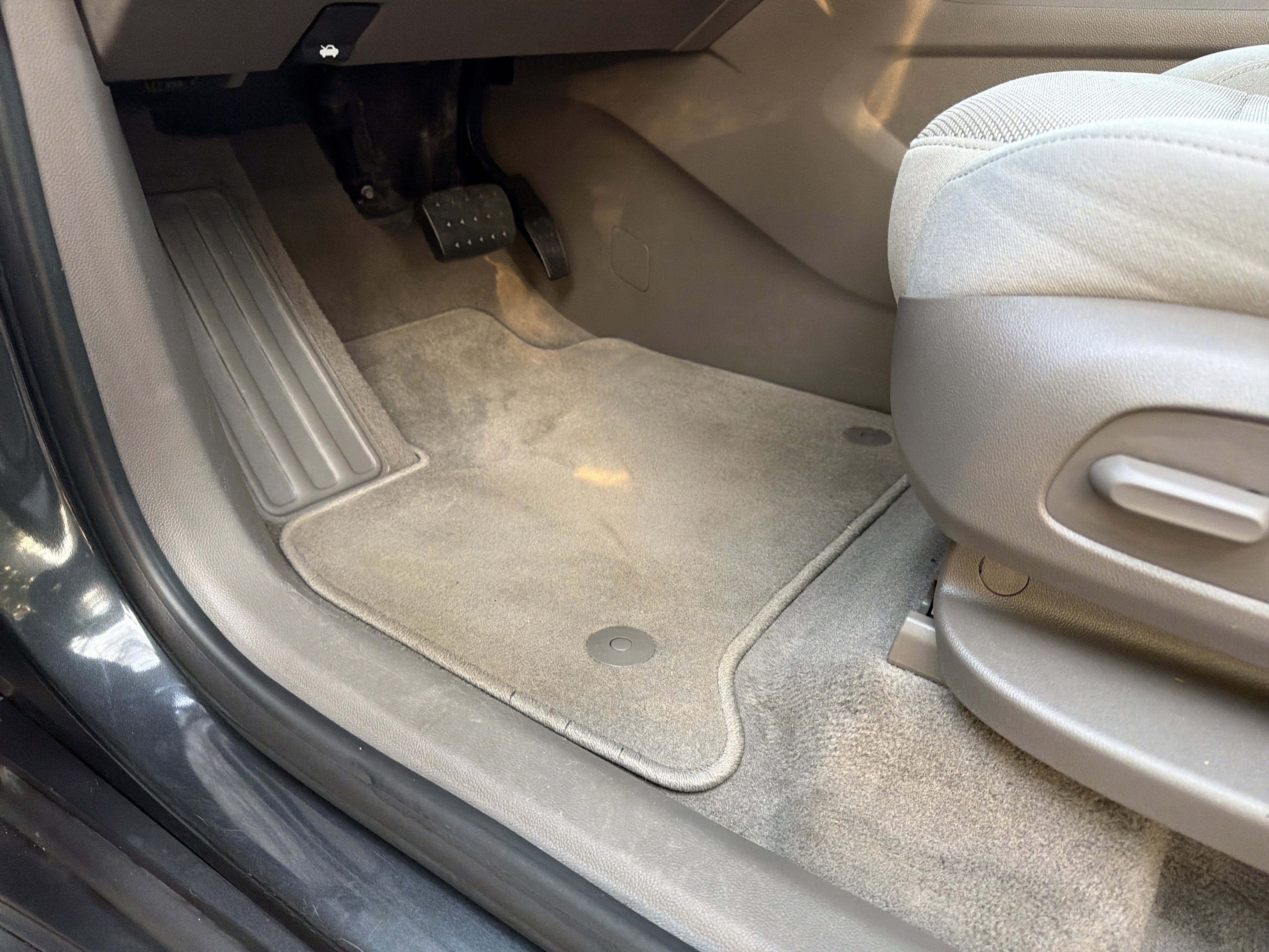 Used 2020 Chevrolet Traverse LT image 17