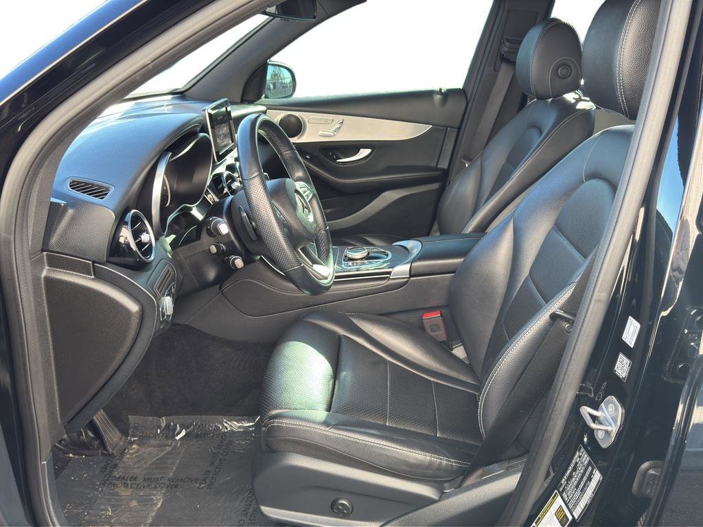 Used 2019 Mercedes-Benz GLC 300 4MATIC image 6