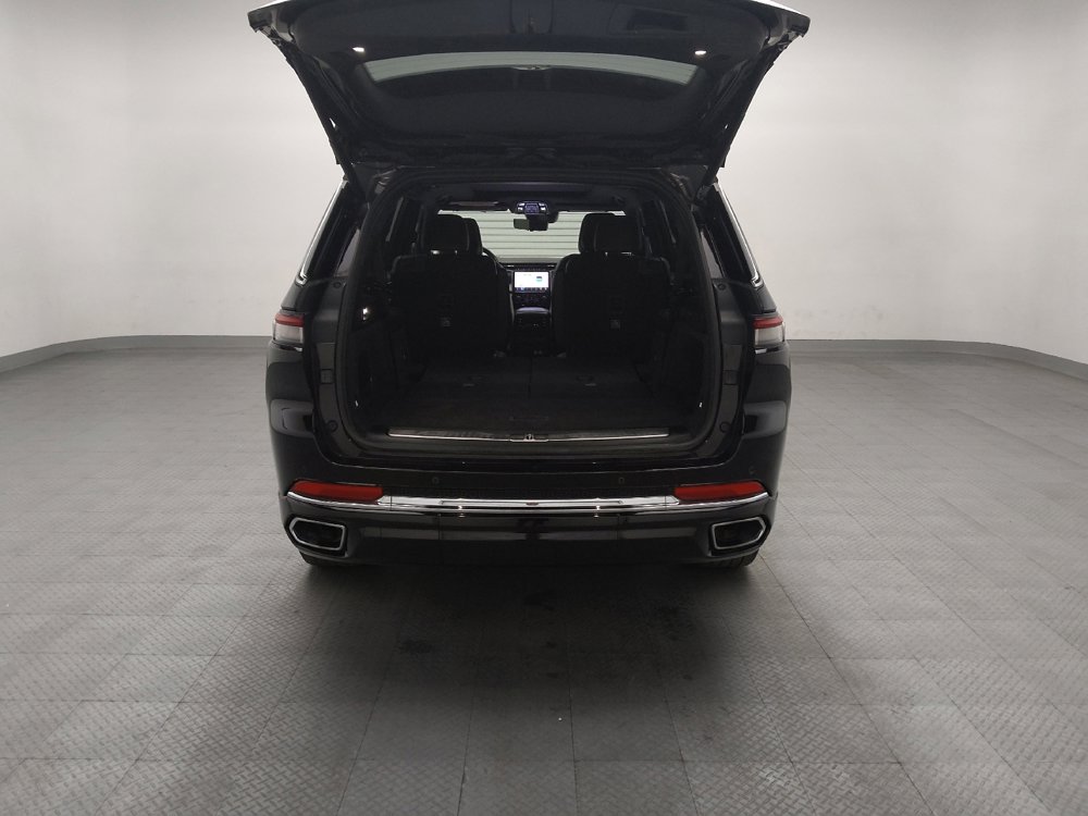 Used 2022 Jeep Grand Cherokee L Overland w/ Luxury Tech Group IV RWD image 29