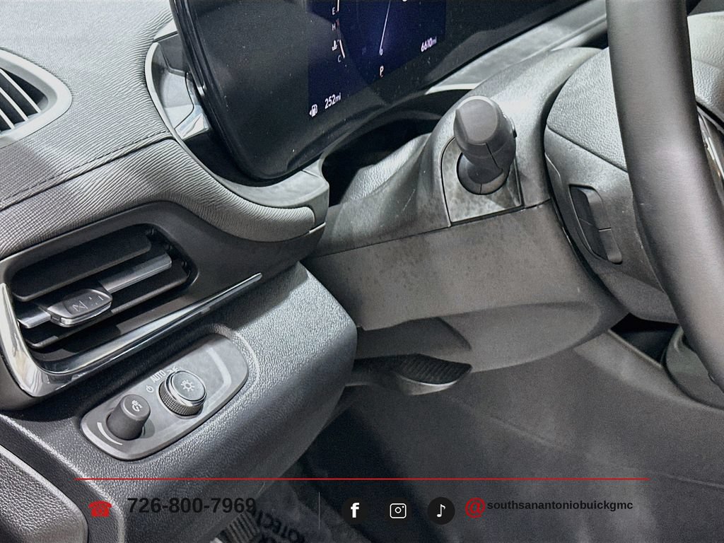 Certified 2026 Buick Envista Sport Touring w/ Convenience I Package FWD image 11