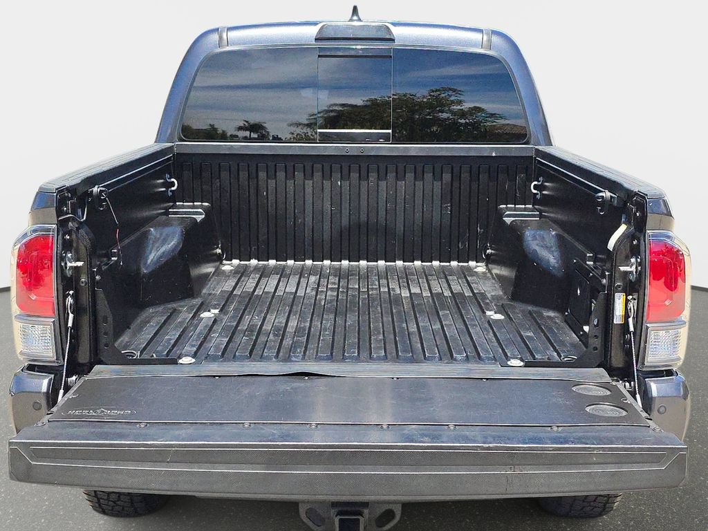 Used 2021 Toyota Tacoma TRD Off-Road w/ Technology Package AWD/4WD image 14