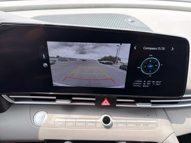 Used 2024 Hyundai Elantra SEL FWD image 17