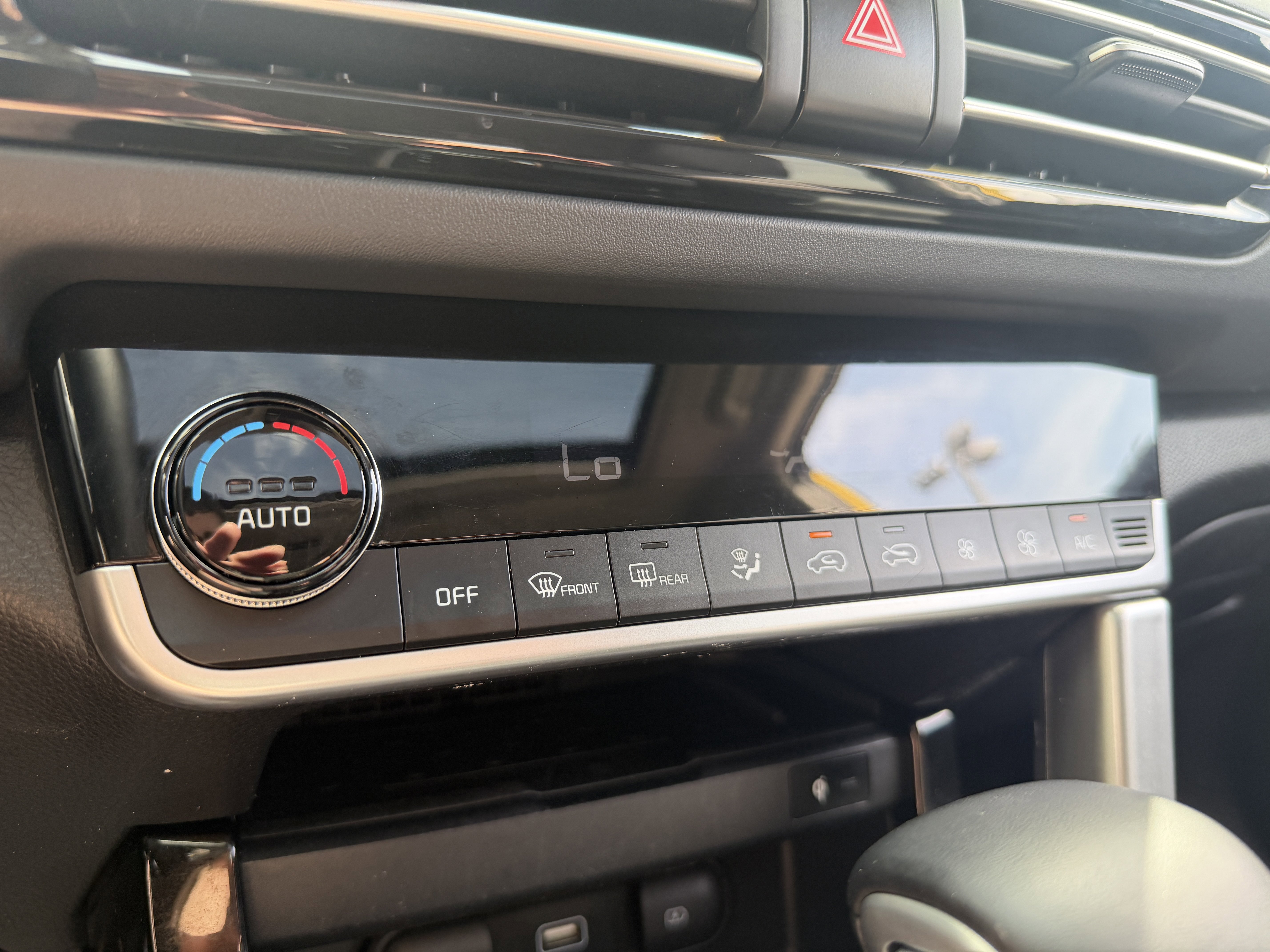 Used 2021 Kia Seltos SX w/ SX Sunroof Package AWD/4WD image 39