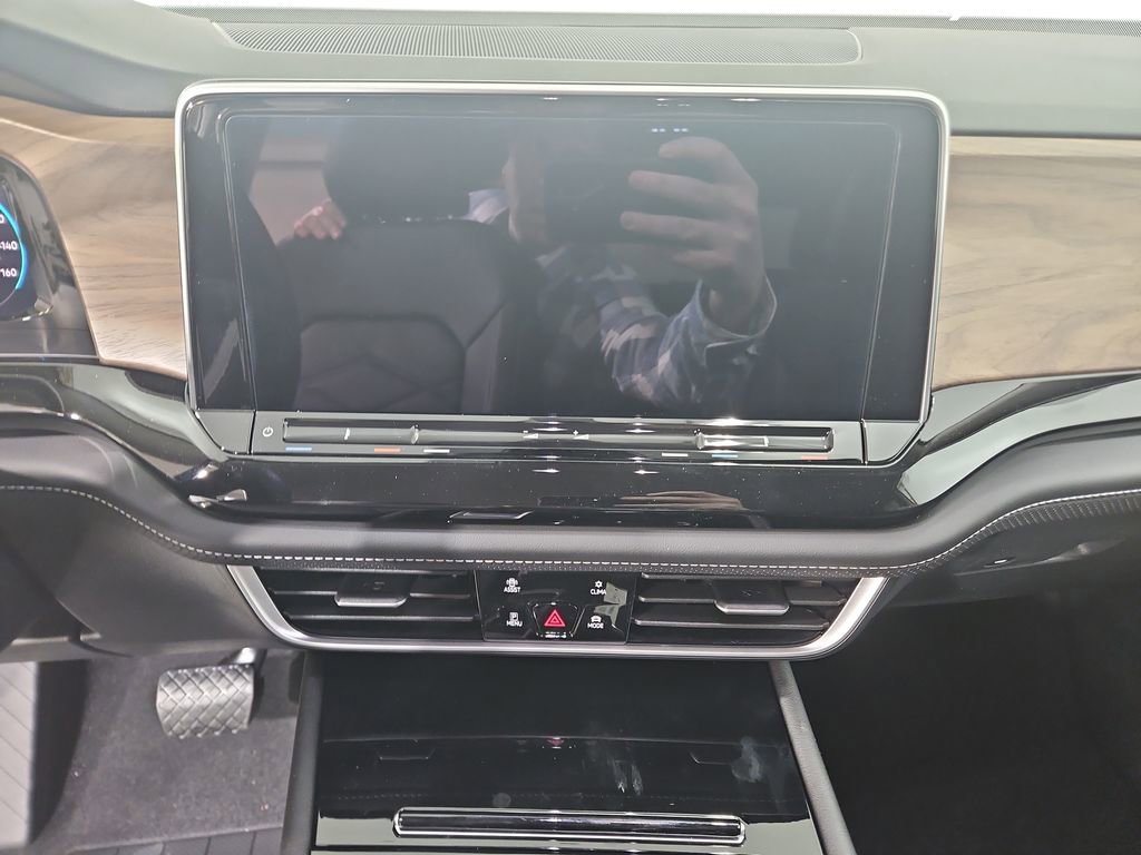 New 2026 Volkswagen Atlas SE image 18