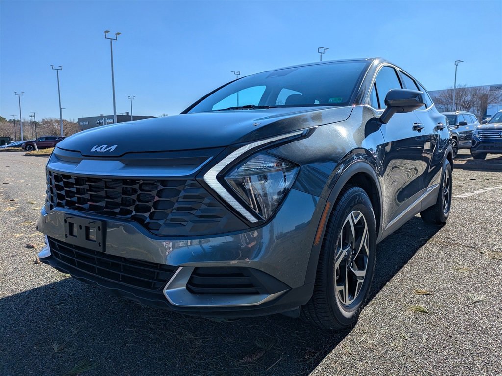 Used 2023 Kia Sportage LX image 8