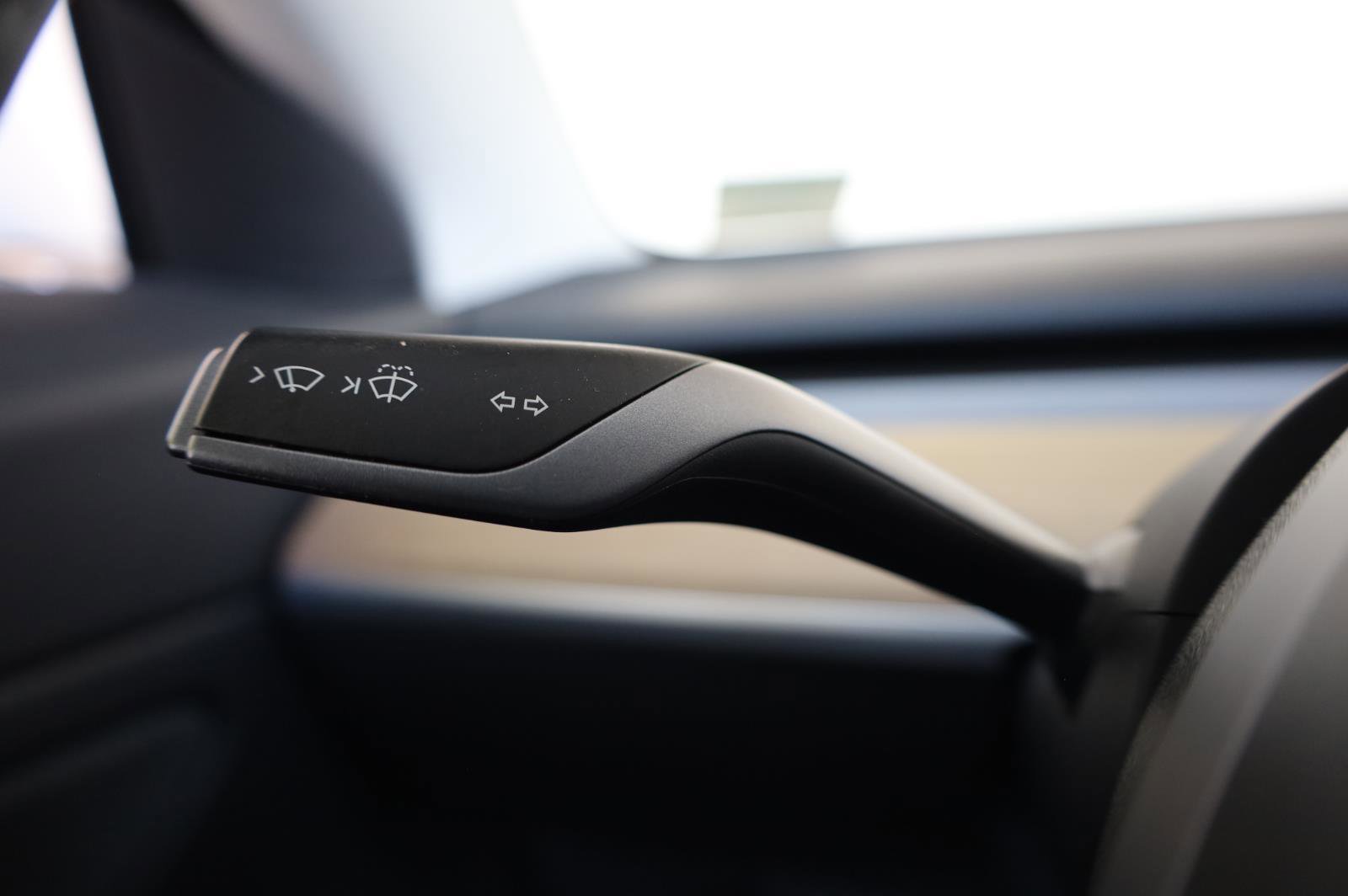 Used 2018 Tesla Model 3 Mid Range RWD image 36