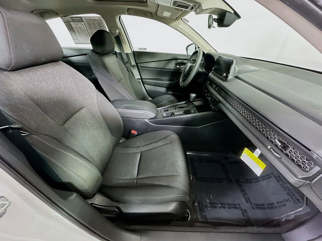 Used 2024 Honda Accord EX image 12