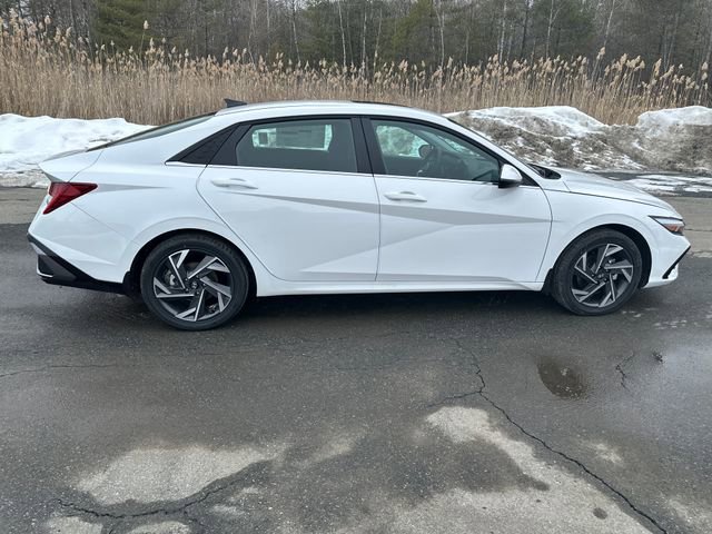 New 2026 Hyundai Elantra Limited image 6