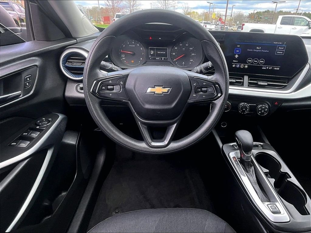 Used 2024 Chevrolet Trax LS FWD image 16