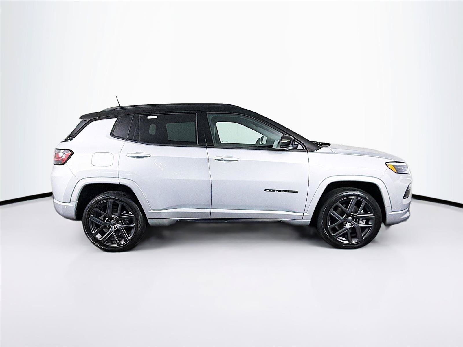 Used 2024 Jeep Compass Limited w/ Driver Assist Group I AWD/4WD image 12
