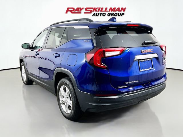Used 2023 GMC Terrain SLE w/ Driver Convenience Package image 5