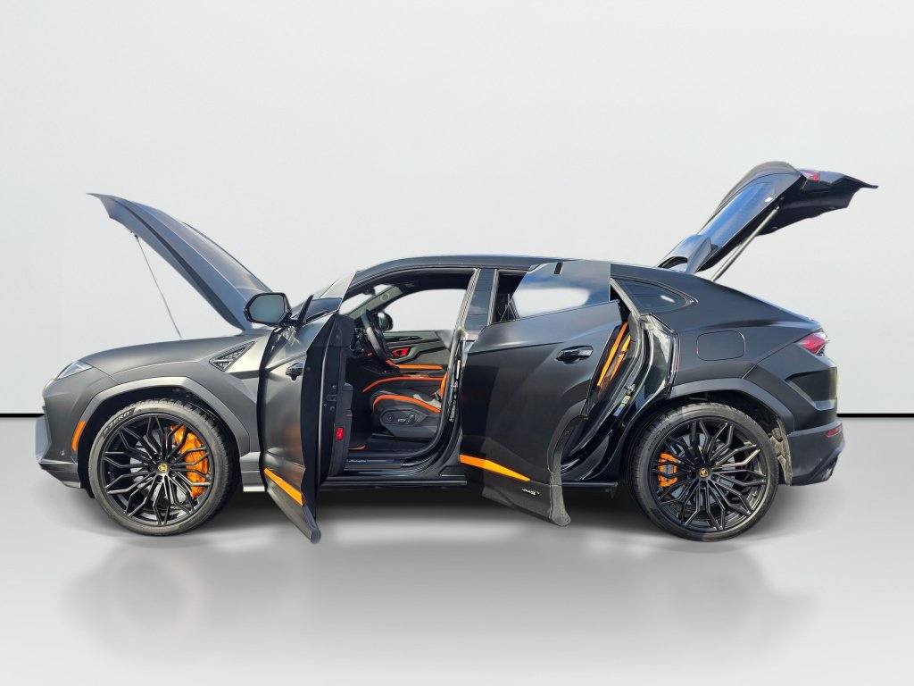 Used 2025 Lamborghini Urus SE AWD/4WD image 10