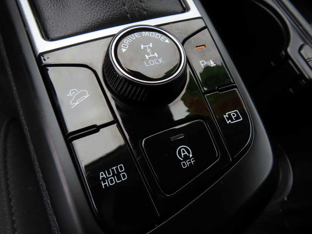 Certified 2025 Kia Sportage LX image 9