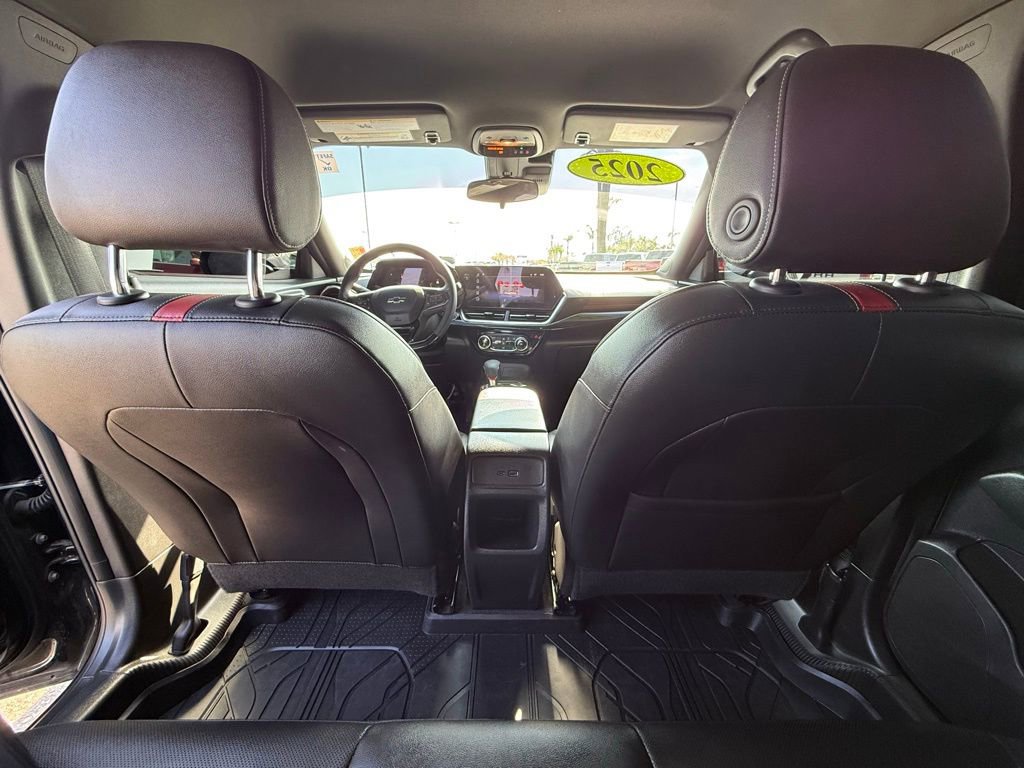 Used 2025 Chevrolet Trax RS w/ Driver Confidence Package FWD image 14