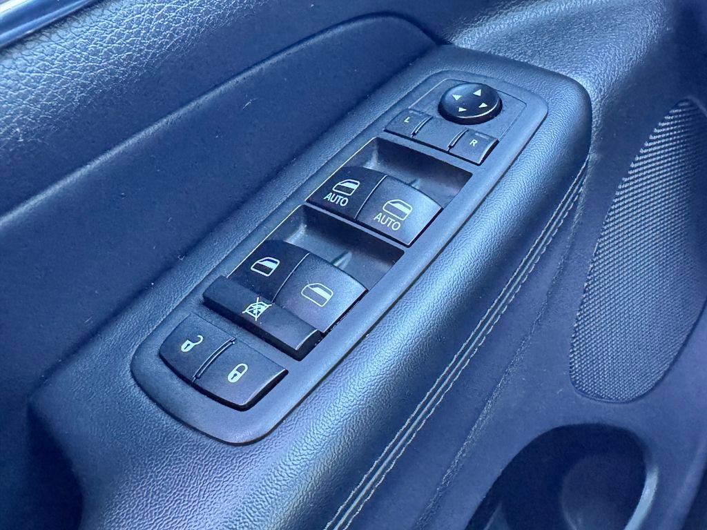 Used 2018 Jeep Grand Cherokee Limited w/ Luxury Group II AWD/4WD image 29