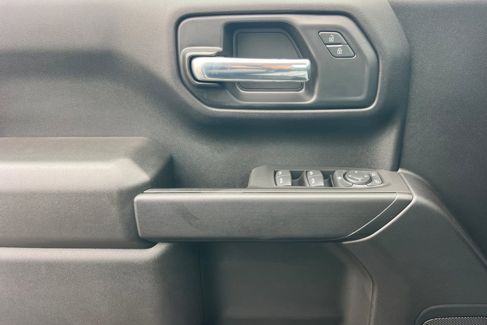 Used 2025 GMC Sierra 1500 Pro w/ Graphite Edition image 12