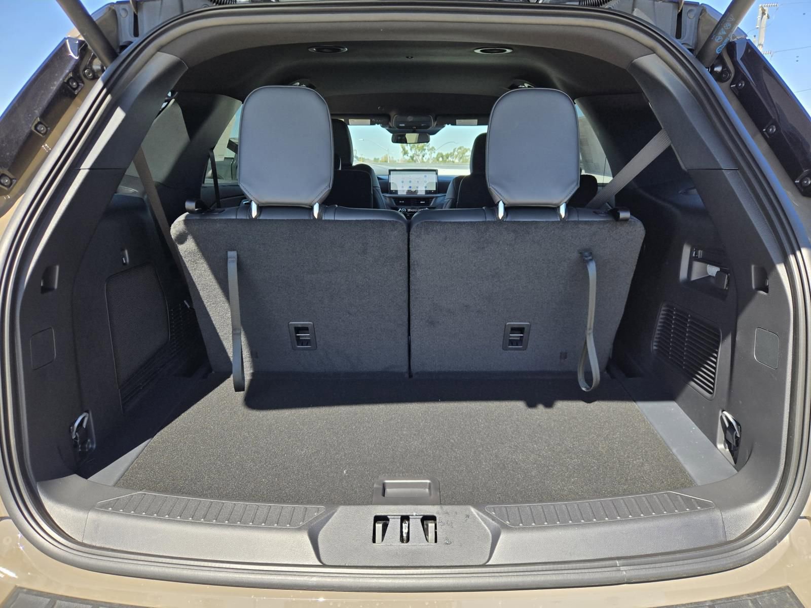 New 2026 Ford Explorer ST-Line w/ ST-Line Street Pack image 31