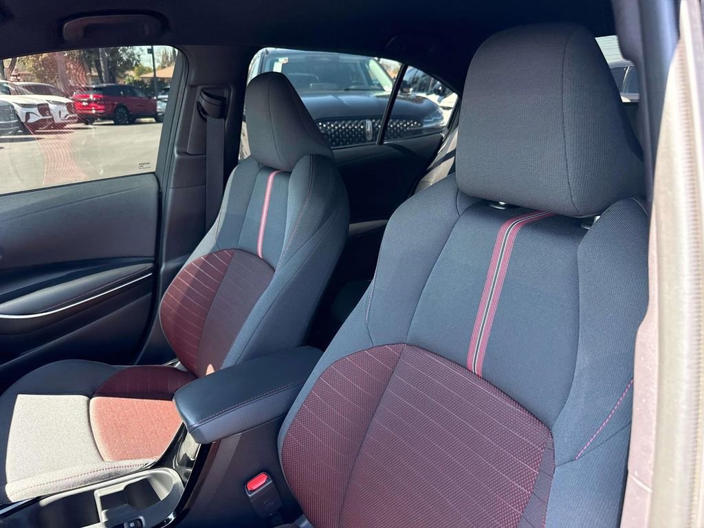 Used 2025 Toyota Corolla SE image 23