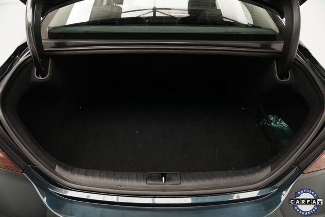 Used 2025 Genesis G70 2.5T image 27