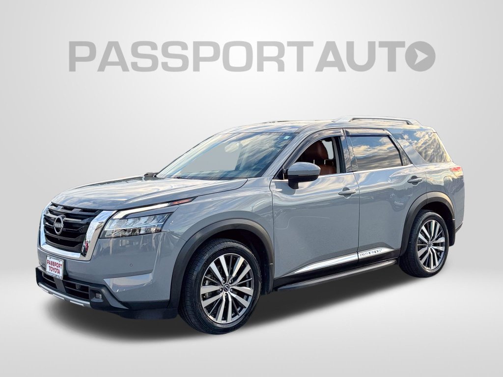 Used 2022 Nissan Pathfinder Platinum w/ Cargo Package AWD/4WD image 1