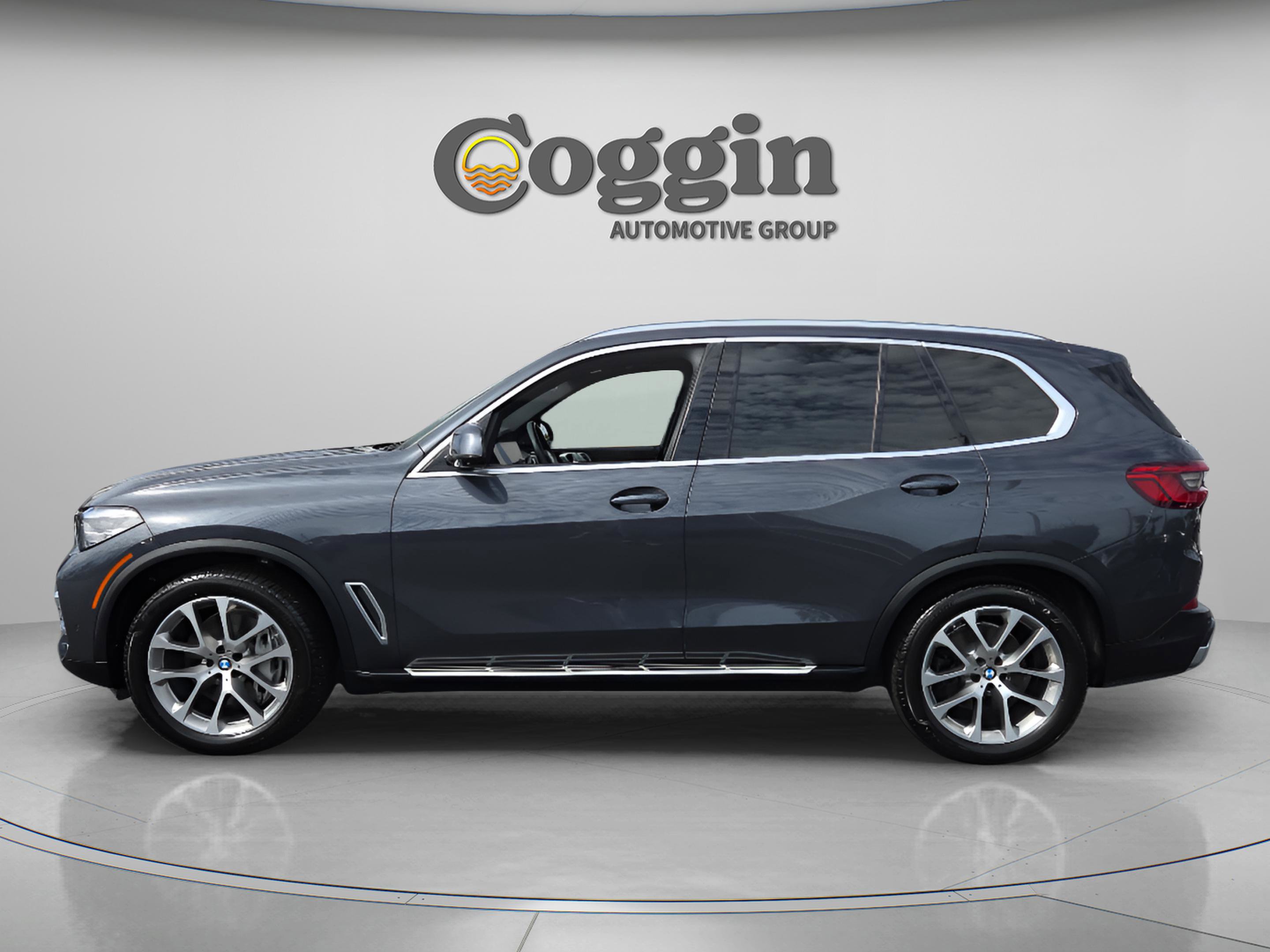 Used 2019 BMW X5 xDrive50i w/ Parking Assistance Package image 3