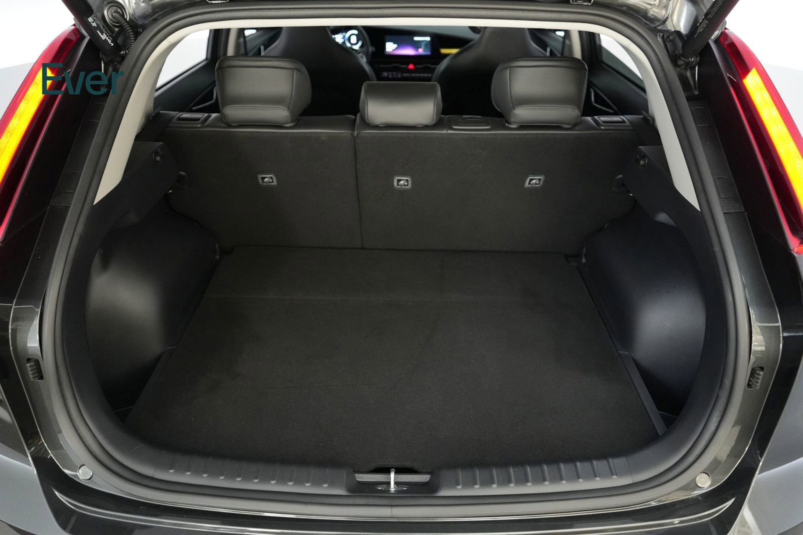 Used 2024 Kia Niro Wave image 8