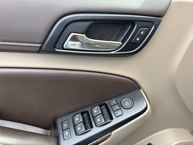Used 2016 Chevrolet Suburban LT w/ Luxury Package image 25