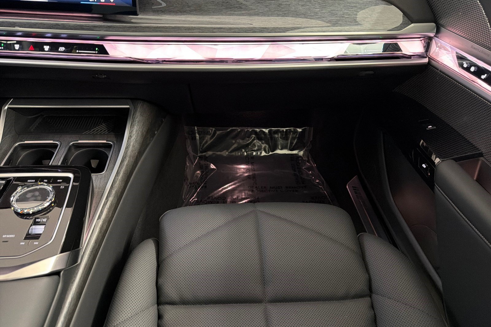 Certified 2023 BMW 740i w/ Parking Assistance Package RWD image 33
