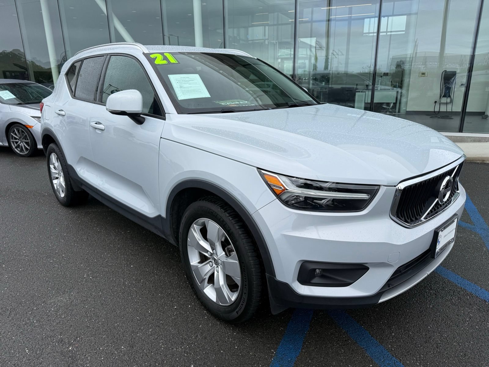 Used 2021 Volvo XC40 T5 Momentum AWD/4WD image 8