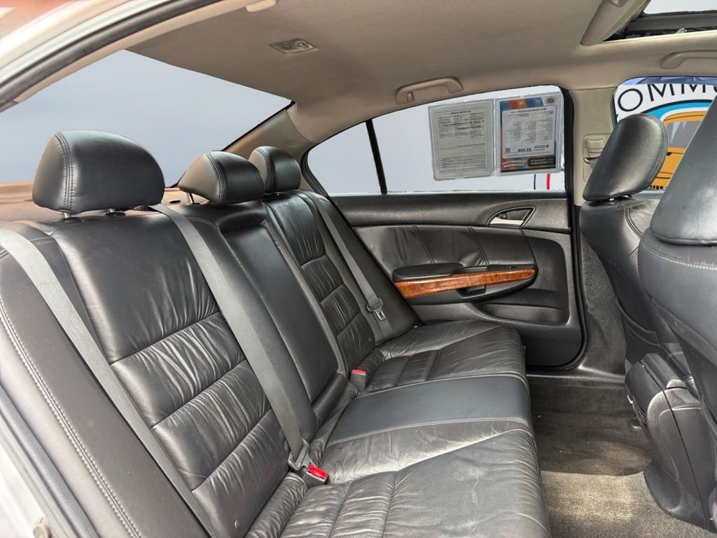 Used 2011 Honda Accord EX-L image 18