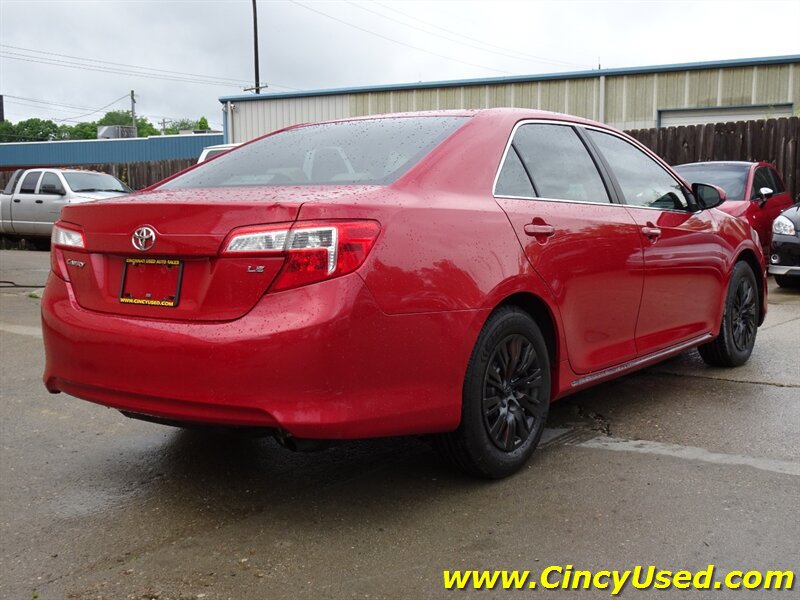 Used 2012 Toyota Camry LE FWD image 7