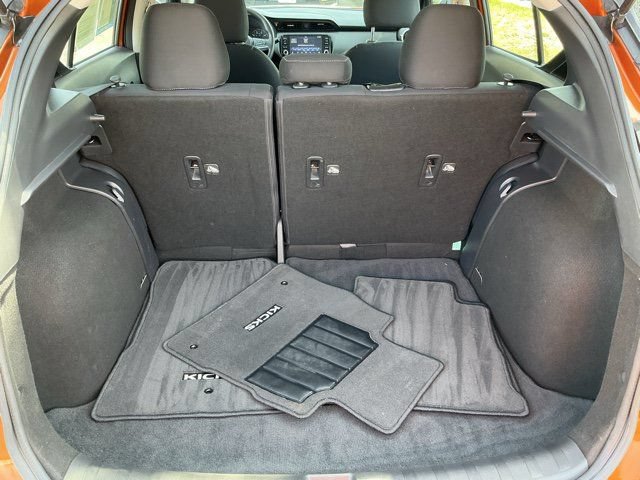 Used 2022 Nissan Kicks SV w/ Interior Electronics Package FWD image 17