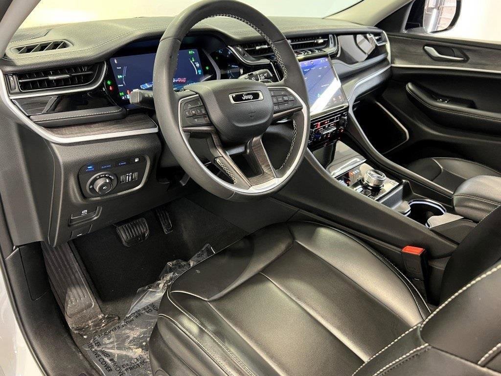 Used 2024 Jeep Grand Cherokee Limited 4xe image 27